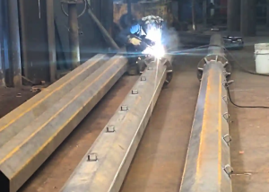 Postes Metálicos Galvanizados para Alumbrado Público SEO de Yoat SEO